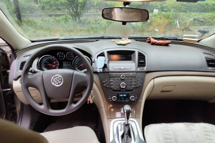 Used Buick Regal 2012 2.0L Comfort Edition Center Console