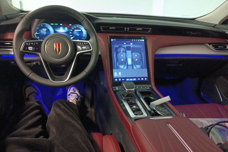 Used Hongqi H5 2025 2.0T Automatic Flag Edition – 500 000 Units Commemorative Version