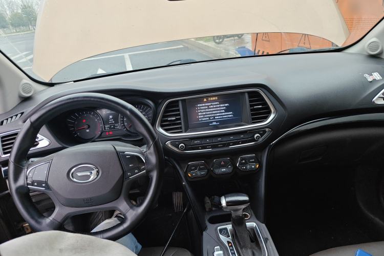 Used GAC Trumpchi GS4 2015 200T G-DCT Luxury Edition Center Console