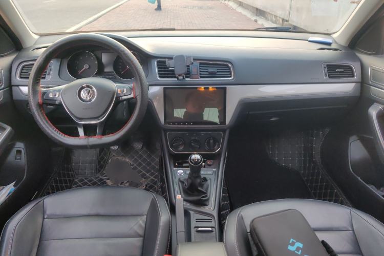 Used Volkswagen Lavida 2017 1.6L Manual Comfort Edition
