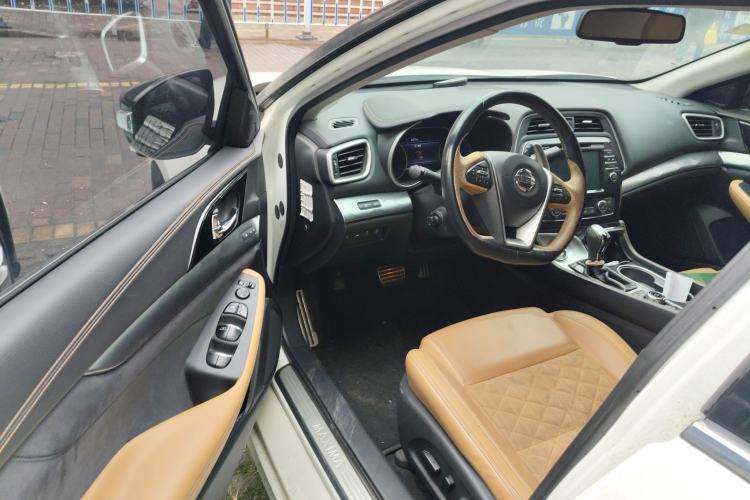 Used Nissan Maxima 2016 2.5L XV Ultimate Edition
