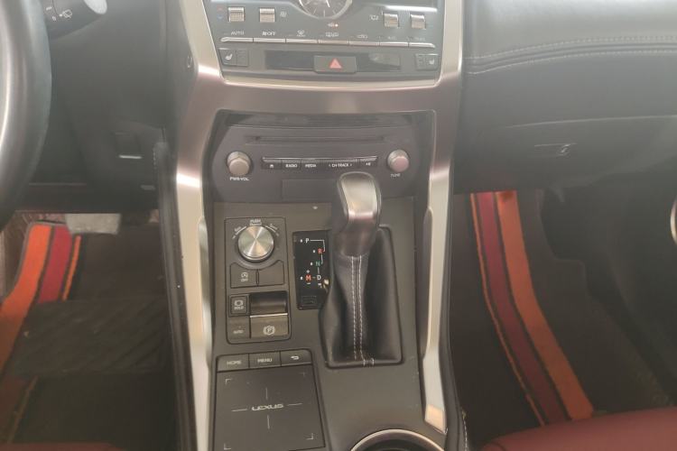 Used Lexus NX 2020 200 All-Wheel Drive Fēngshàng Version China VI Standard Gear Lever