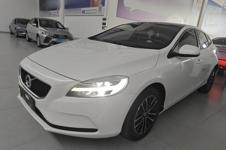 Used Volvo V40 2017 T3 Zhiyi Edition