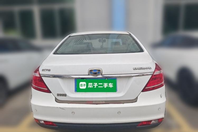 Used Geely Auto Classic Emgrand 2013 Sedan 1.8L Manual Entry-Level CNG Model
