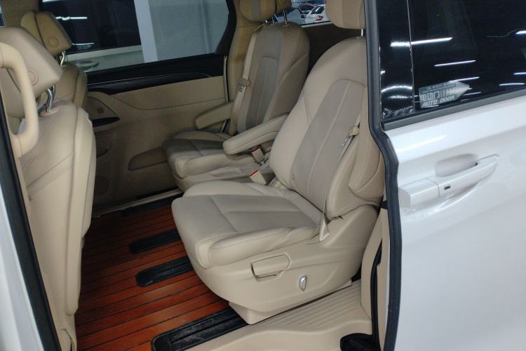 Used Buick GL8 2023 ES Lu Zun Deluxe Model