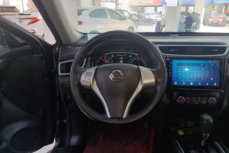 Used Nissan X-Trail 2015 2.0L CVT Comfort MAX Edition 2WD Steering Wheel