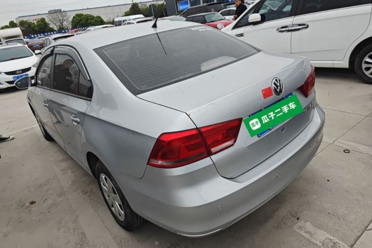 Used Volkswagen Santana 2015 1.6L Automatic Fashion Edition Exterior 2