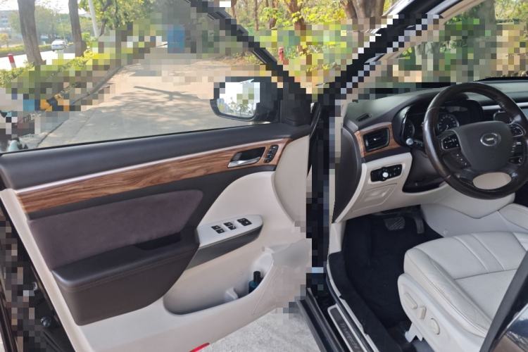 Used GAC Trumpchi GS8 2017 320T Two-Wheel Drive Luxury Smart Connectivity Version (7 Seats)