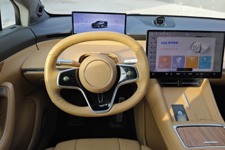 Used Hima Luxeed R7 2024 All-Electric 736 km Ultra
