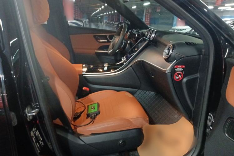 Used Mercedes-Benz GLC 2023 GLC 260 L 4MATIC Luxury Model 5 Seats
