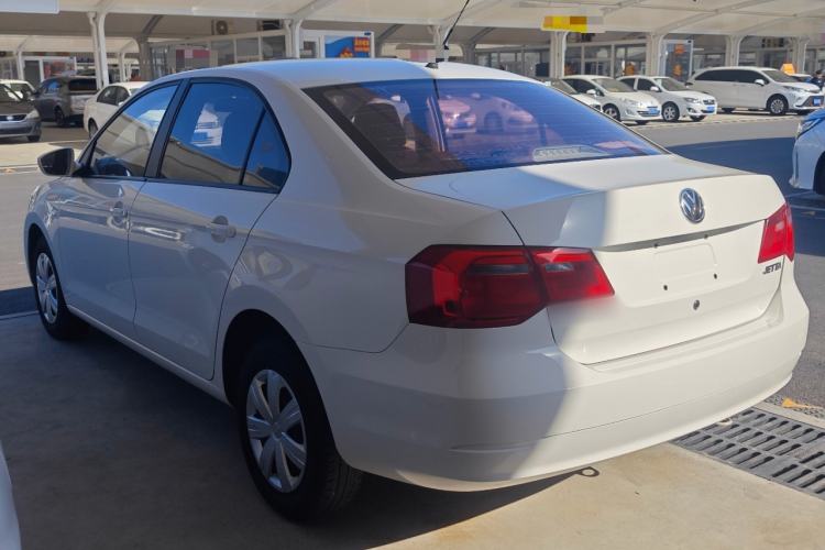 Used Volkswagen Jetta 2015 1.6L Manual Fashion Edition