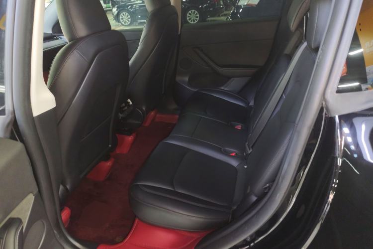 Used Tesla Model Y 2023 Long-Range All-Wheel-Drive Version
