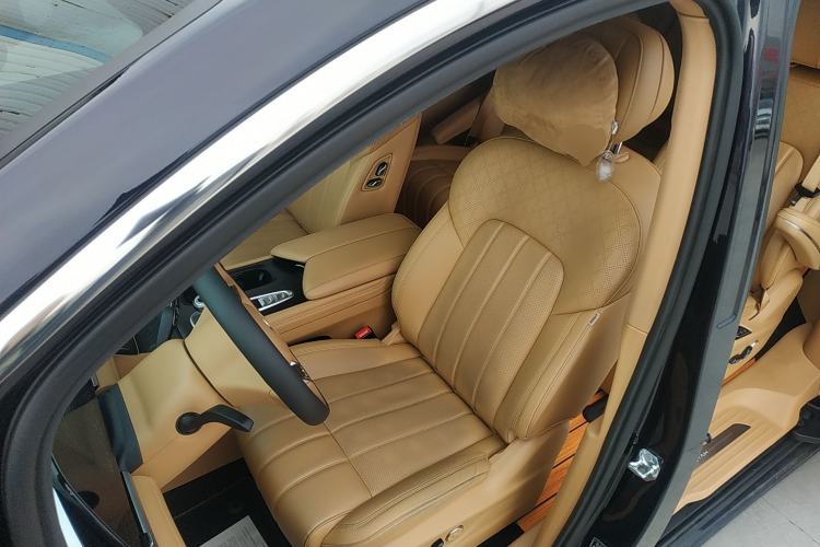 Used VOYAH Dream 2024 PHEV Extended-Range Premium Edition