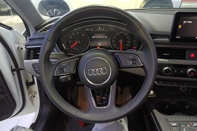 Used Audi A4L 2018 30th Anniversary Edition 40 TFSI Trendy Model