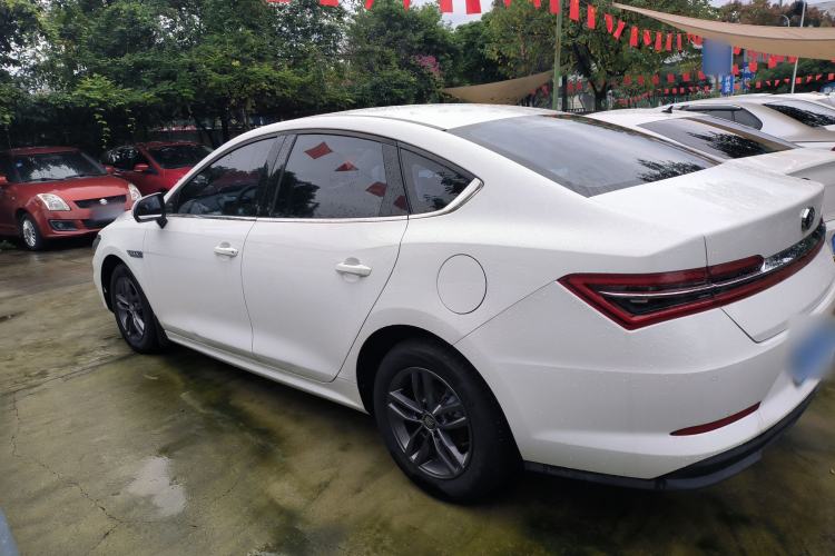Used BYD Qin Pro 2019 Super Edition 1.5TI Manual Smart Connect Fierce Model China V Standard