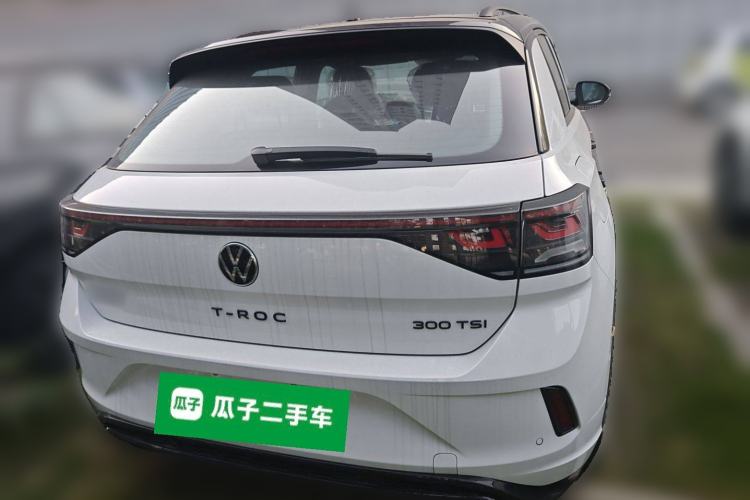 Used Volkswagen T-ROC 2025 Facelifted 300TSI DSG Two-Wheel-Drive Starlight Edition