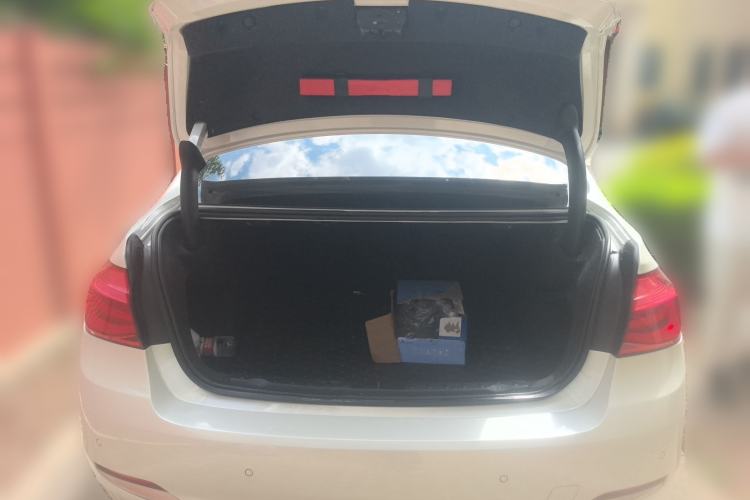 Used BMW 3 Series 2017 320Li Fashion Model Trunk