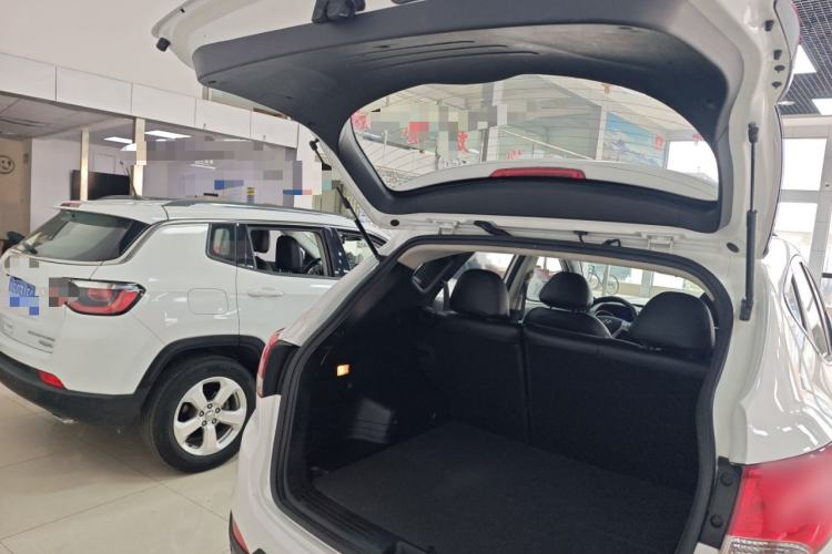 Used Hyundai ix35 2015 2.0L Automatic 2WD Smart Type China IV