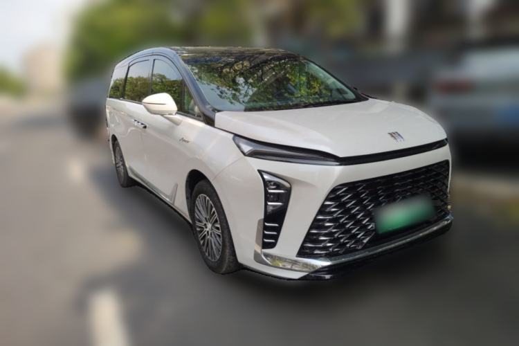 Used Buick GL8 New Energy 2024 Lu Zun Luxury Edition 6-Seater Front Right 45 Deg