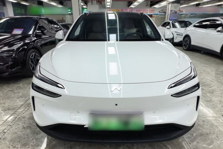 Used ONVO L60 2025 Model—60 kWh Rear-Wheel-Drive Version Front