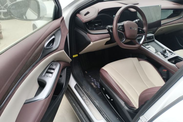 Used BYD Seal 2023 DM-i 1.5L 121km Prestige Model