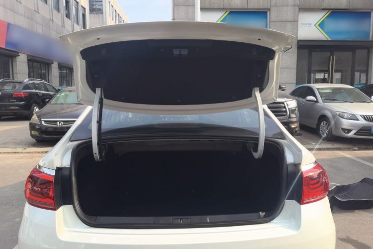 Used Citroen C4 Sega 2016 1.6L Automatic Comfort Model Trunk