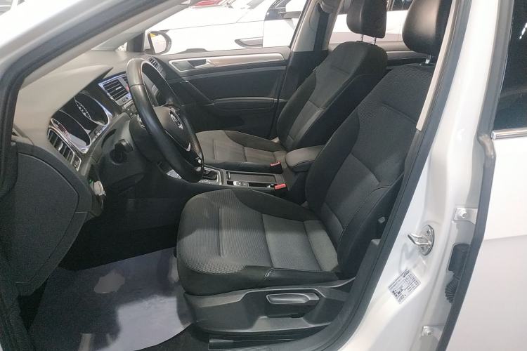 Used Volkswagen Golf 2018 230TSI Automatic Comfort Model
