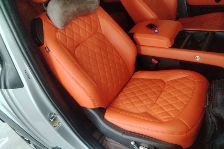 Used Land Rover Defender 2022 90 Two-Door 2.0T Standard Version European Edition
