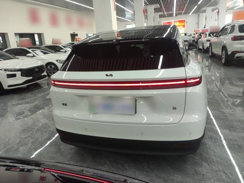 Used Li Auto i6 2025 Model Two-Wheel-Drive Standard Type — 5