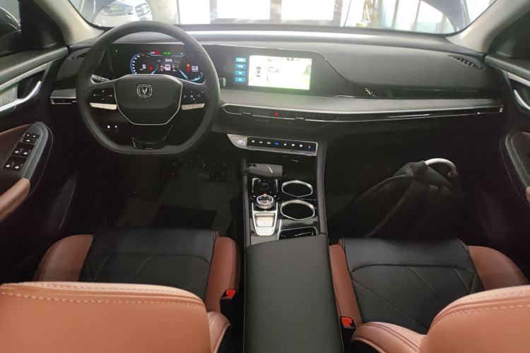 Used Changan Eado 2023 Changan Edition PLUS Blue Whale NE 1.4T GDI DCT Prestige Version
