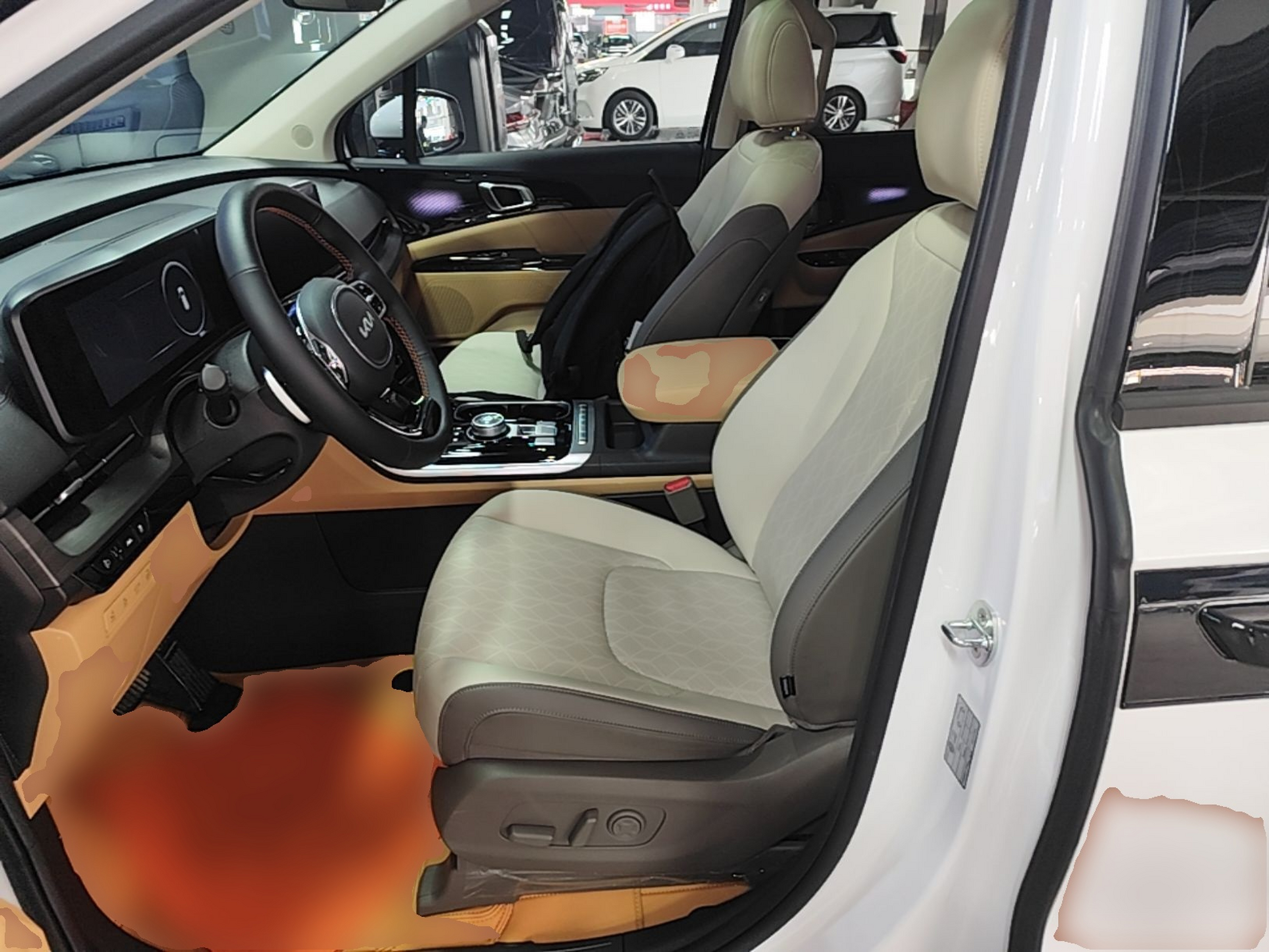 Переднее сиденье в автомобиле