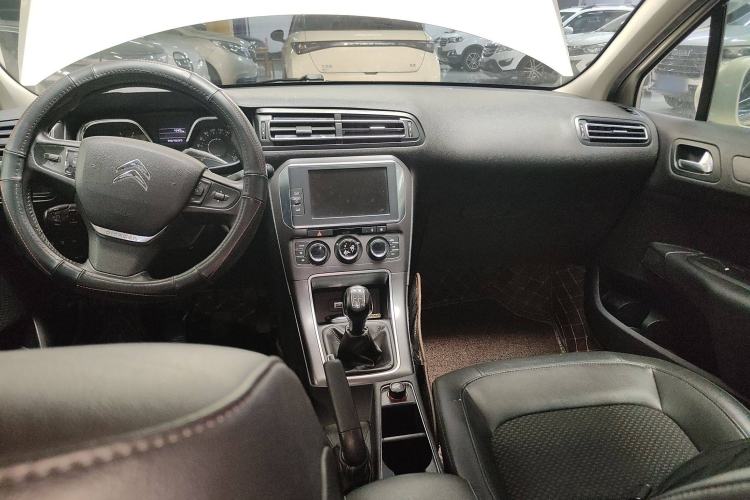 Used Citroen C4 Sega 2016 1.6L Manual Luxury Model
