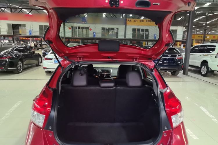 Used Toyota YARiS L Zhi Xuan 2015 1.5E Automatic Charm Edition