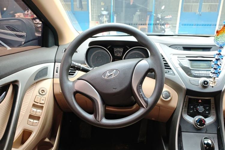 Used Hyundai Elantra (5th Generation / Langdong) 2012 1.6L Automatic Leading Model Steering Wheel