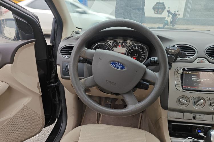 Used Ford Focus 2013 Sedan Classic 1.8L Manual Base Model
