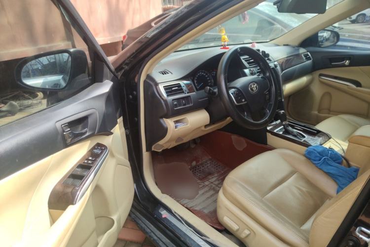 Used Toyota Camry 2016 2.0G 10th Anniversary Leading Edition
