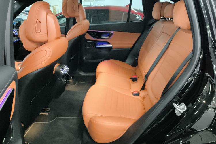 Used Mercedes-Benz GLC 2024 GLC 260 L 4MATIC Luxury Model 5 Seats