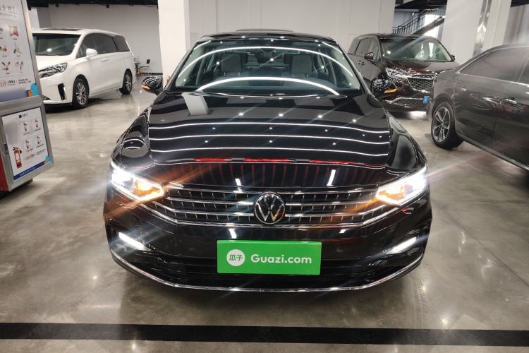 Used Volkswagen Magotan 2023 2 Million Units Commemorative Edition 330TSI DSG Luxury Version Front