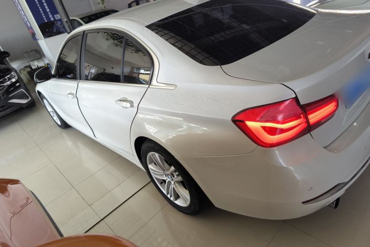 Used BMW 3 Series 2016 320Li Ambition Model
