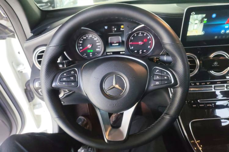 Used Mercedes-Benz GLC 2018 GLC 260 4MATIC Dynamic Edition Steering Wheel