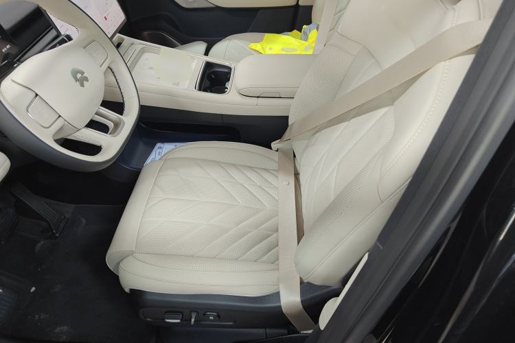 Used Nio ES6 2025 75 kWh Left Front Seat