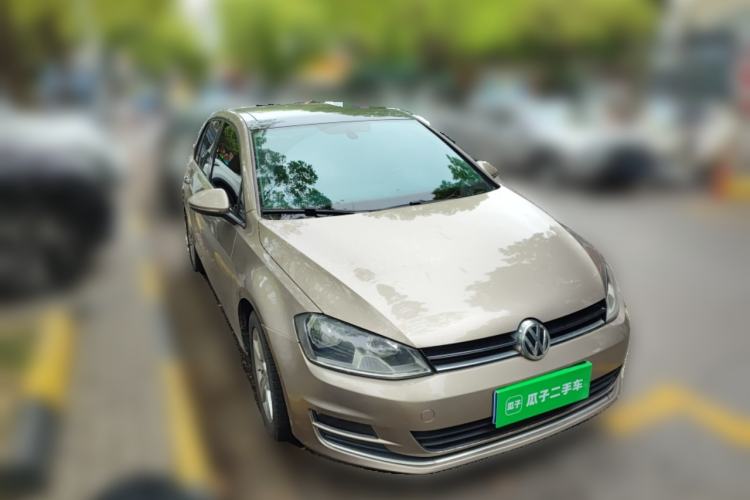 Used Volkswagen Golf 2014 1.4TSI Automatic Luxury Model Front Right 45 Deg