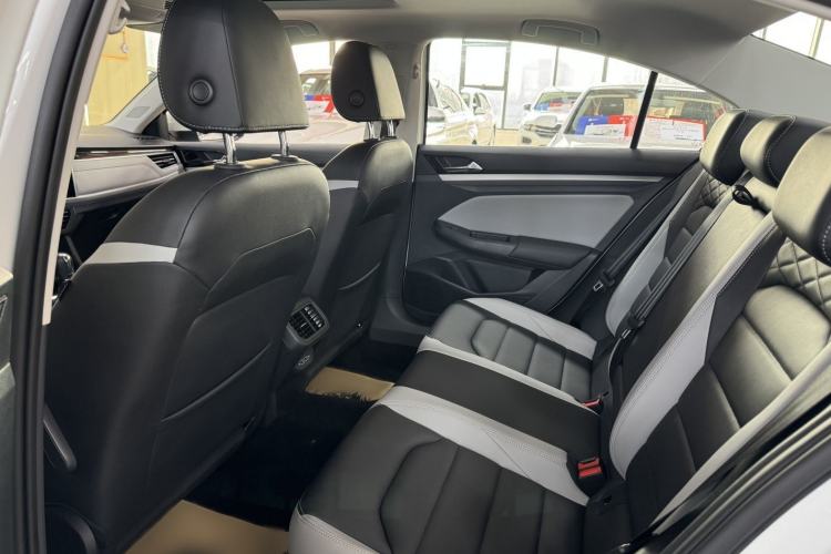 Used Volkswagen Bora 2023 300TSI DSG Prestige Edition Interior 3