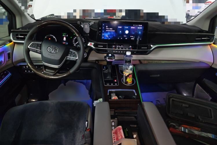 Used Toyota Granvia 2023 2.5L Hybrid Prestige PLUS Edition
