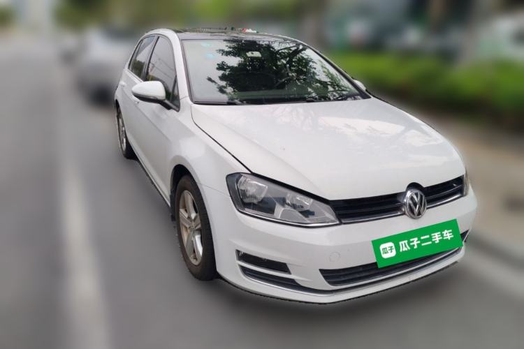 Used Volkswagen Golf 2014 1.4TSI Automatic Comfort Model Front Right 45 Deg