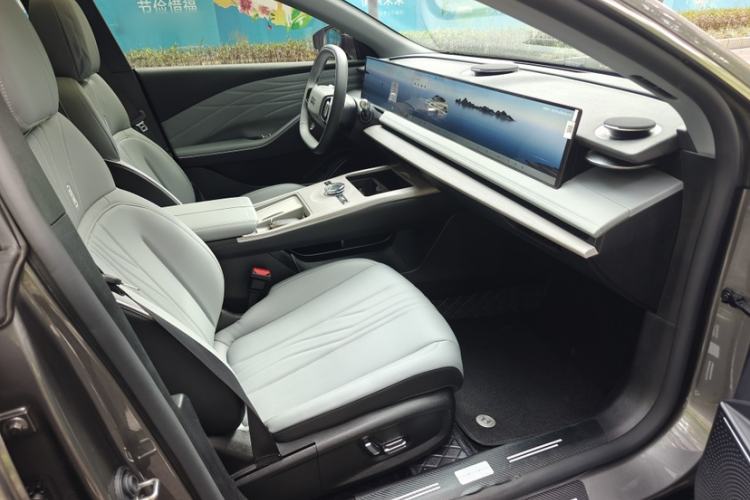 Used Geely Galaxy E8 2024 550 km Range Rear-Drive Dragon Edition