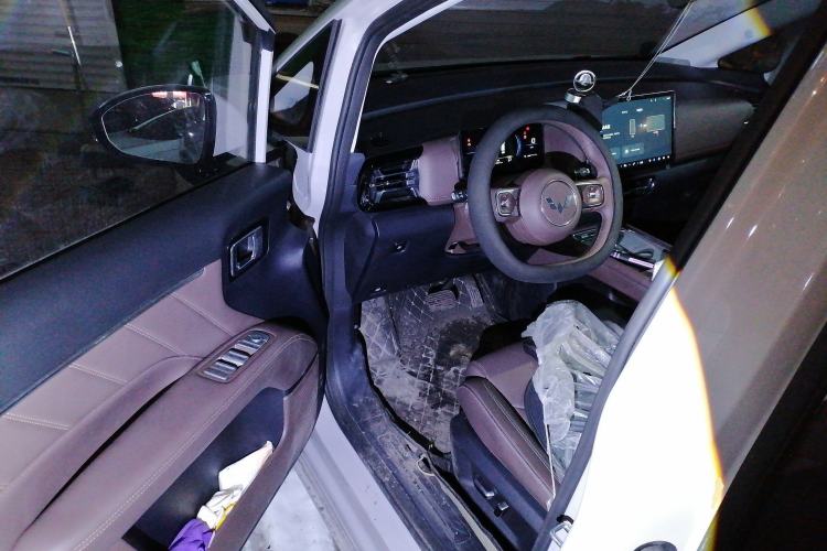 Used Wuling Wuling Starlight 730 2025 Model Plug-in Hybrid 125km Luxury Edition
