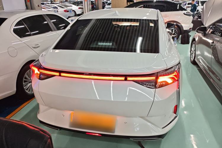 Used Dongfeng Aeolus Yixuan 2021 230T Automatic Zuiqing Edition Rear