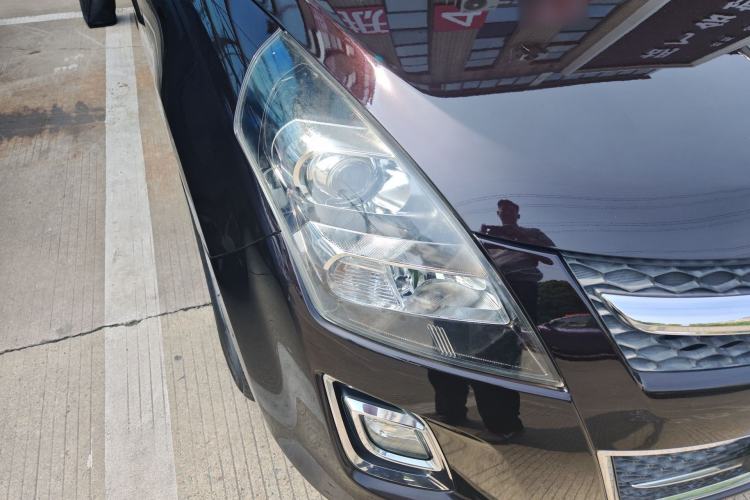 Used Mazda 8 2013 2.5L Ultimate Edition
