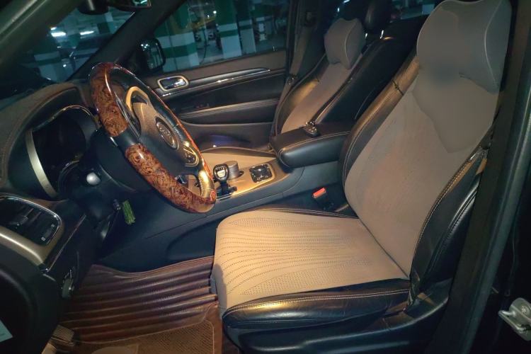 Used Jeep Grand Cherokee 2014 3.0TD Diesel Comfort Navigation Version Left Front Seat